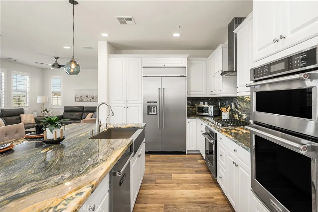 546 Escenico, Lake Forest, California 92630 home-pic-19