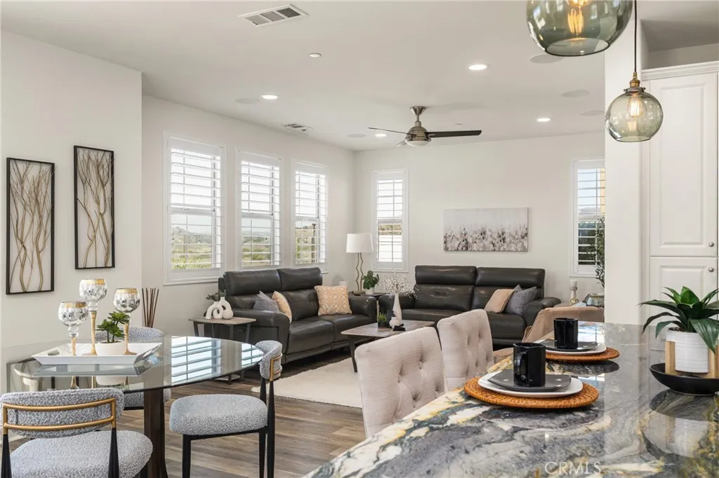 546 Escenico, Lake Forest, California 92630 home-pic-7