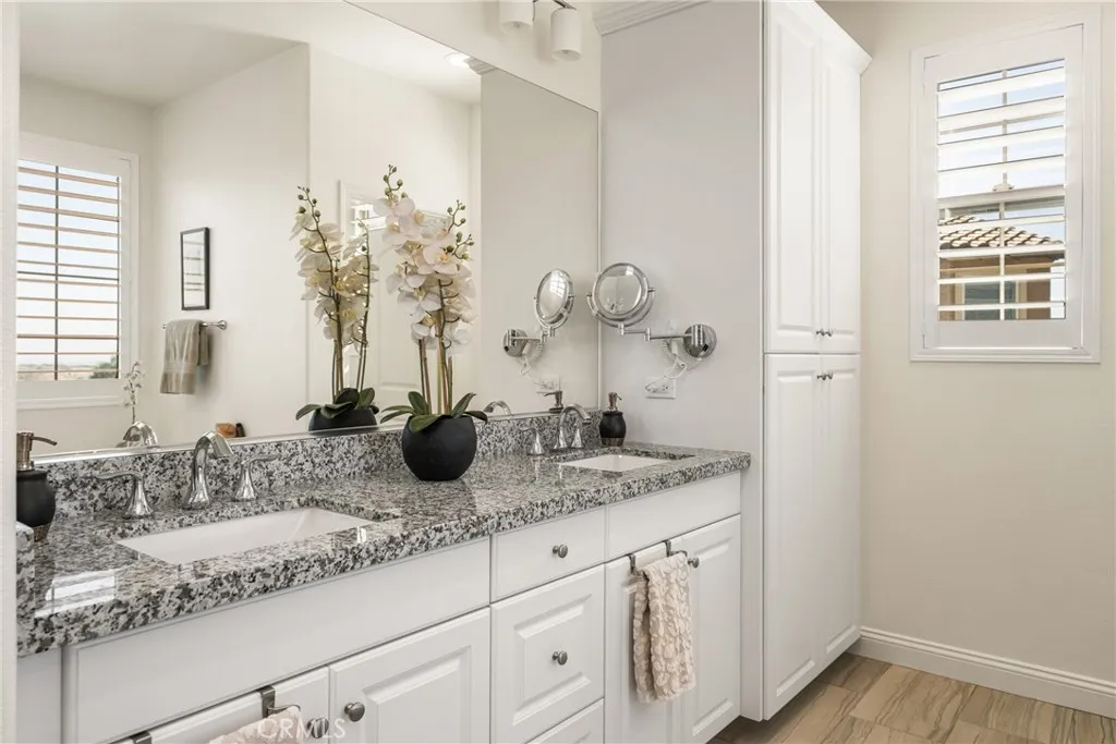 546 Escenico, Lake Forest, California 92630 home-pic-43
