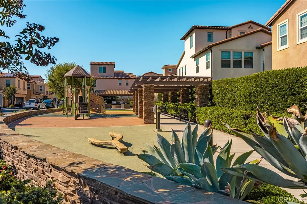 546 Escenico, Lake Forest, California 92630 home-pic-59