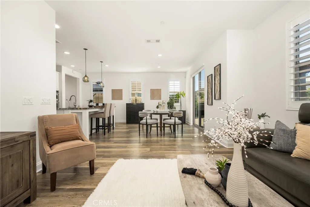 546 Escenico, Lake Forest, California 92630 home-pic-14