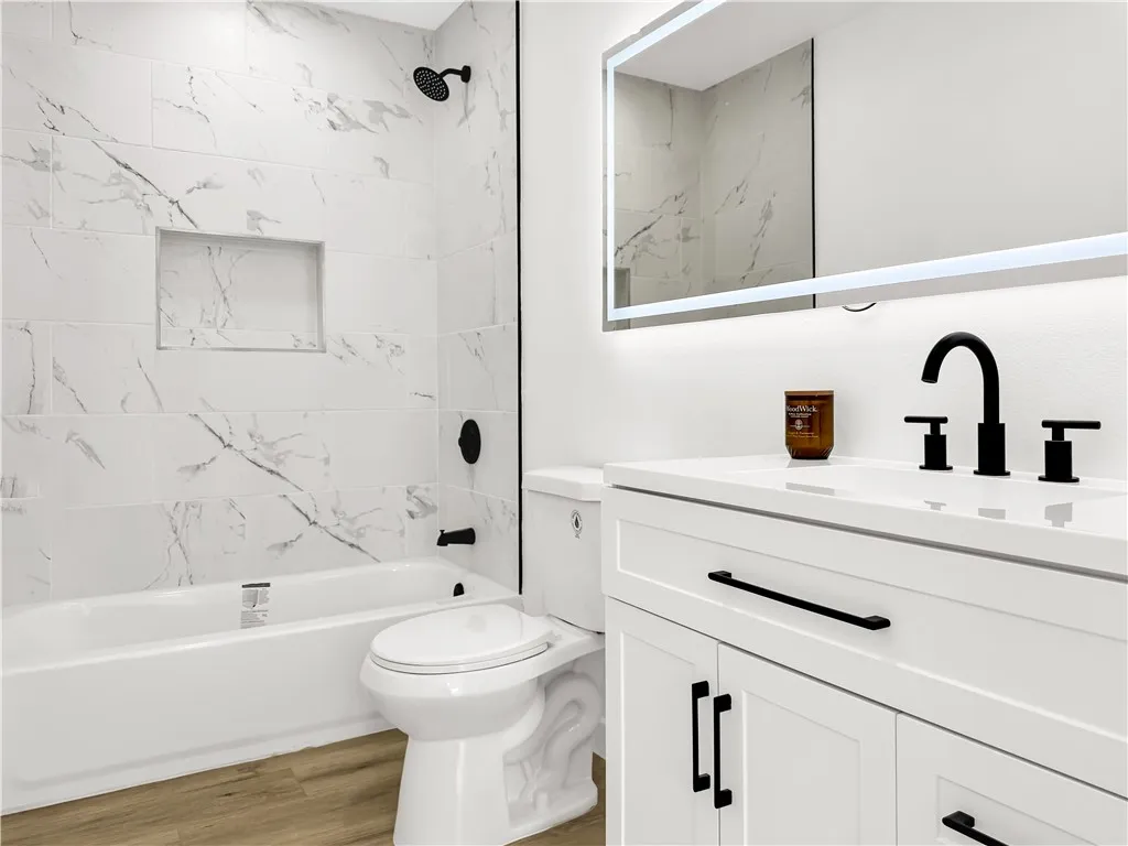 5712 Fishburn, Maywood, California 90270 home-pic-15