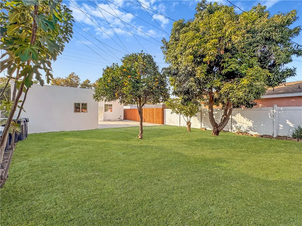 5712 Fishburn, Maywood, California 90270 home-pic-25
