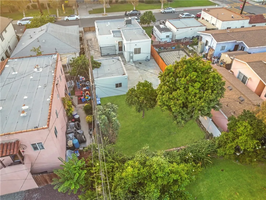5712 Fishburn, Maywood, California 90270 home-pic-27