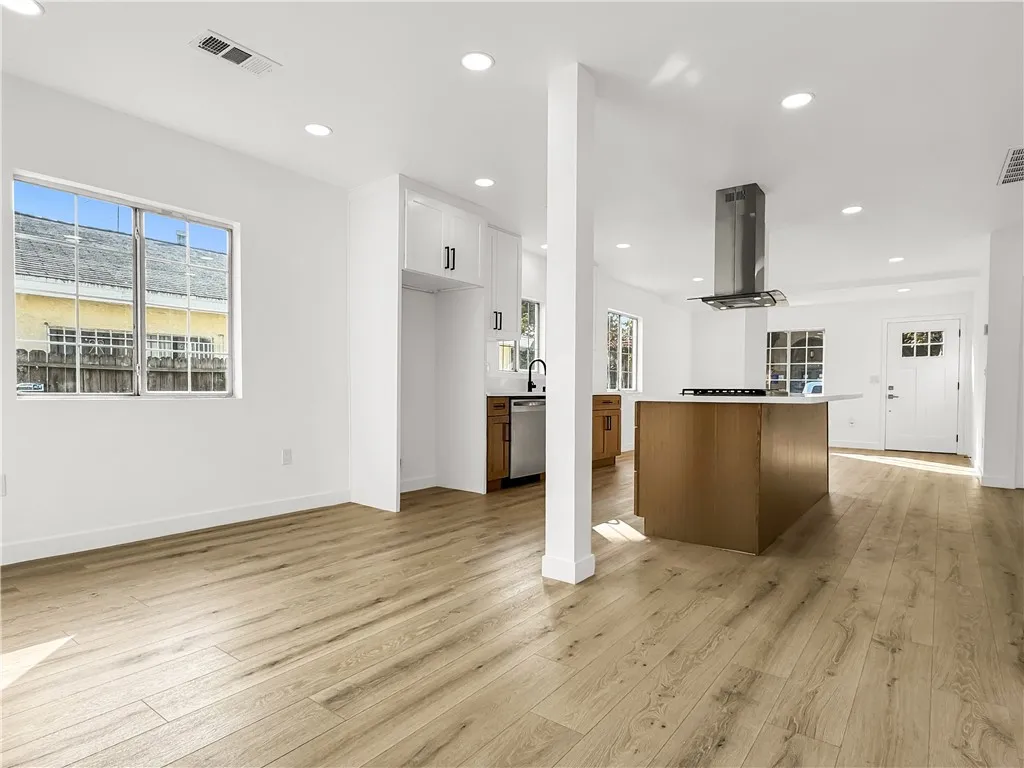 5712 Fishburn, Maywood, California 90270 home-pic-7