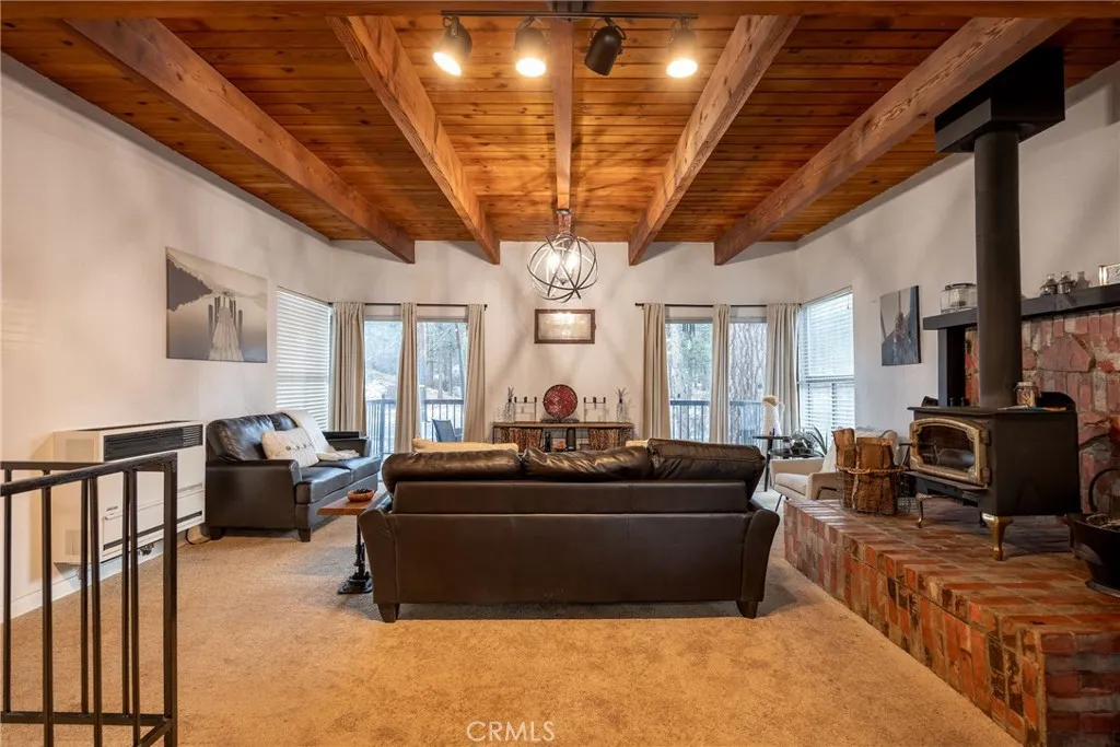 833 E Big Bear Boulevard, Big Bear City, California 92314 home-pic-3