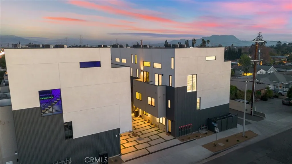 11324 W Raitt Lane, North Hollywood, California 91606 home-pic-39