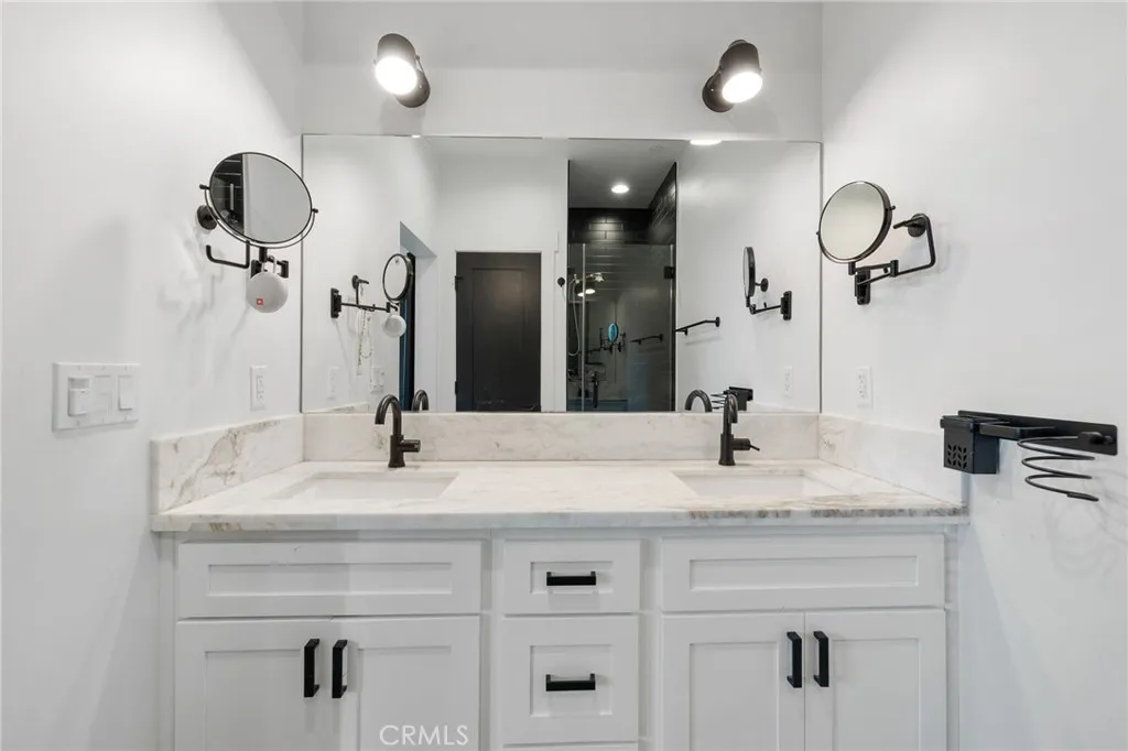 11324 W Raitt Lane, North Hollywood, California 91606 home-pic-22