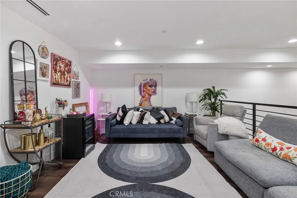 11324 W Raitt Lane, North Hollywood, California 91606 home-pic-27