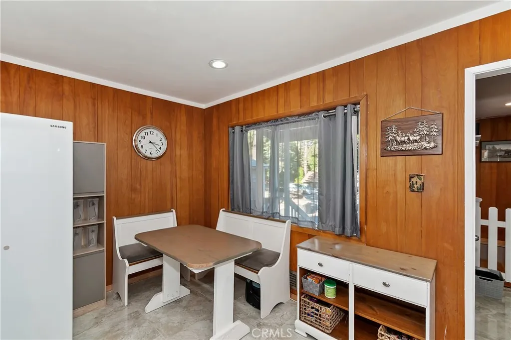 31162 All View, Running Springs, California 92382 home-pic-17