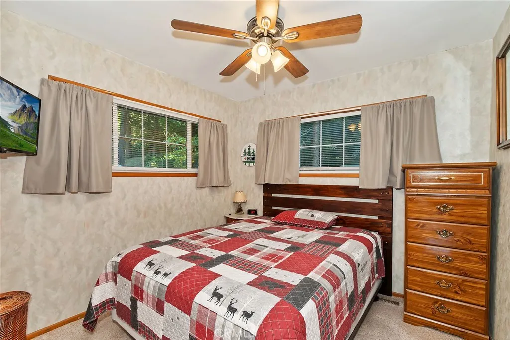 31162 All View, Running Springs, California 92382 home-pic-22