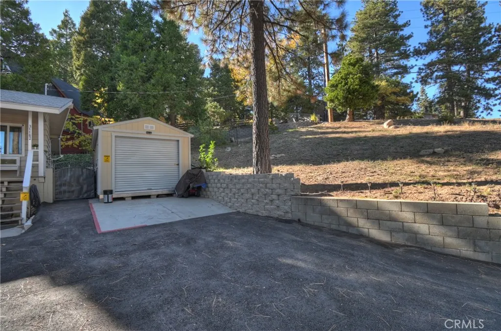 31162 All View, Running Springs, California 92382 home-pic-3