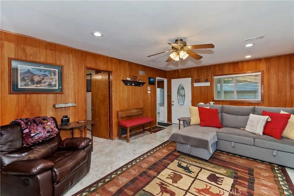 31162 All View, Running Springs, California 92382 home-pic-11