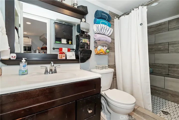 Downstairs Bathroom