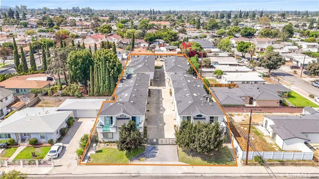 20601 20603 Seine Avenue, Lakewood, California 90715 home-pic-0