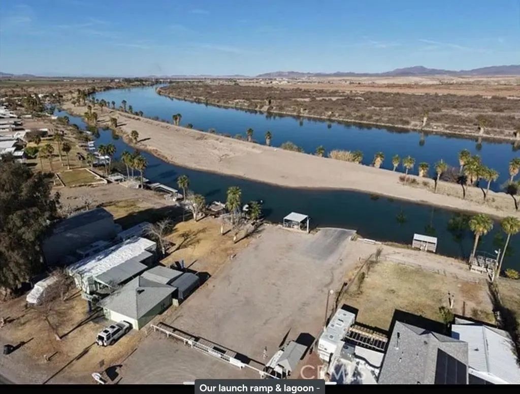1731 Riviera Drive, Blythe, California 92225 home-pic-35