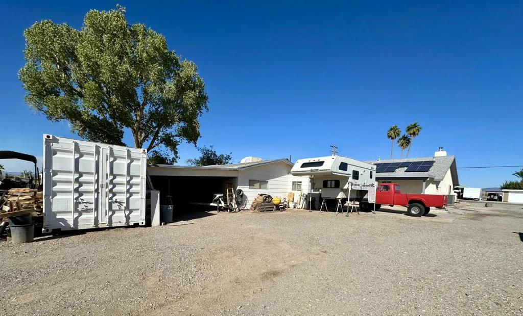 1731 Riviera Drive, Blythe, California 92225 home-pic-30