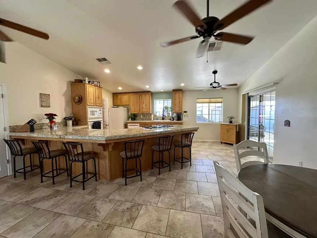 1731 Riviera Drive, Blythe, California 92225 home-pic-5