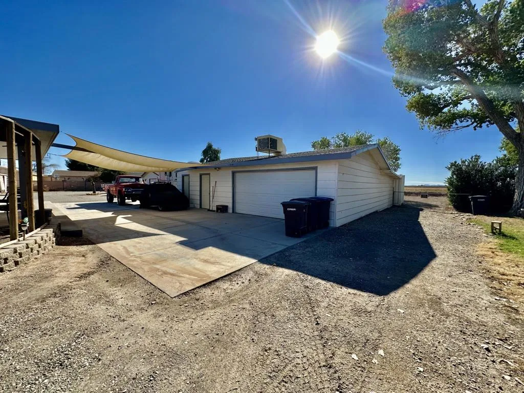 1731 Riviera Drive, Blythe, California 92225 home-pic-28