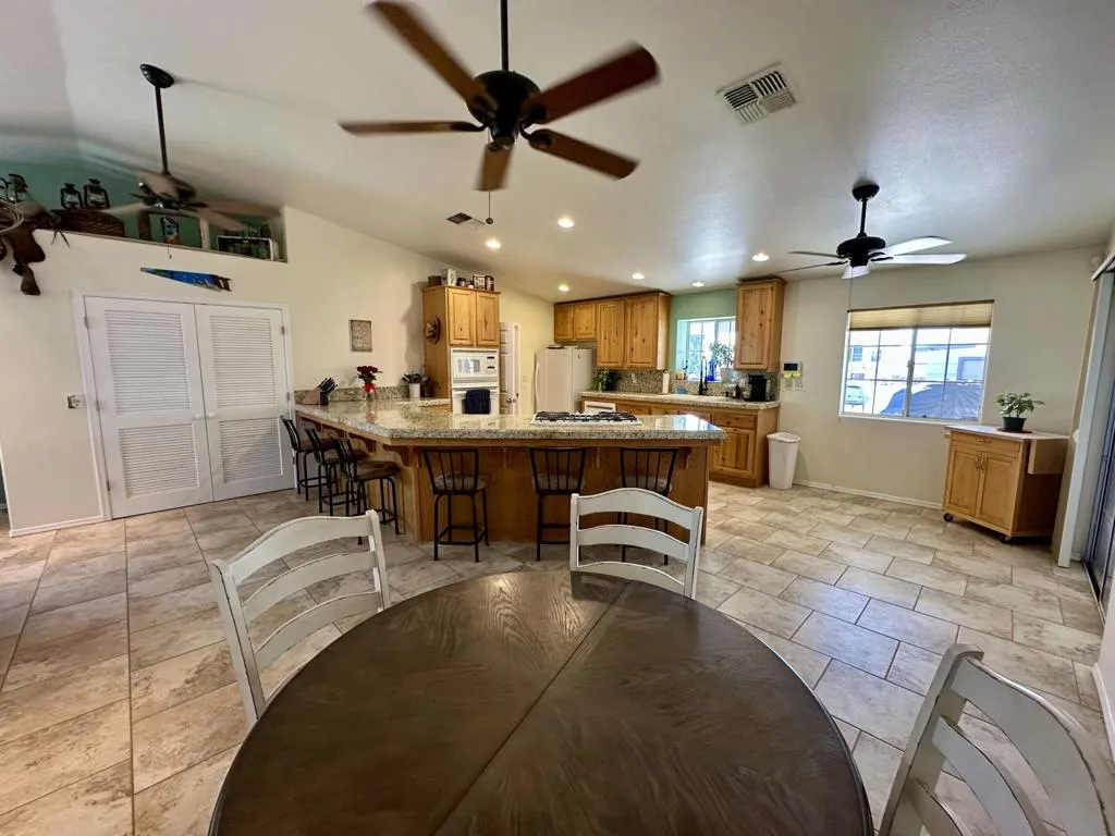 1731 Riviera Drive, Blythe, California 92225 home-pic-6