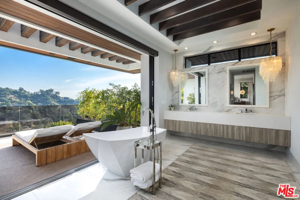 800 N Tigertail Road, Los Angeles, California 90049 home-pic-17