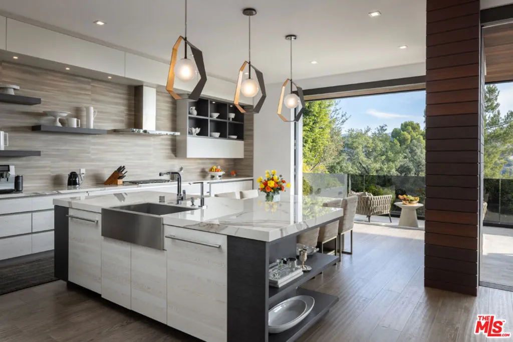 800 N Tigertail Road, Los Angeles, California 90049 home-pic-10