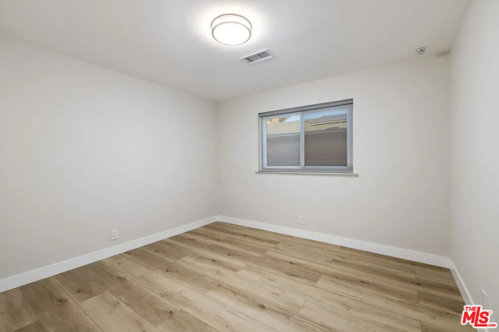 1121 Chagal Avenue, Lancaster, California 93535 home-pic-14