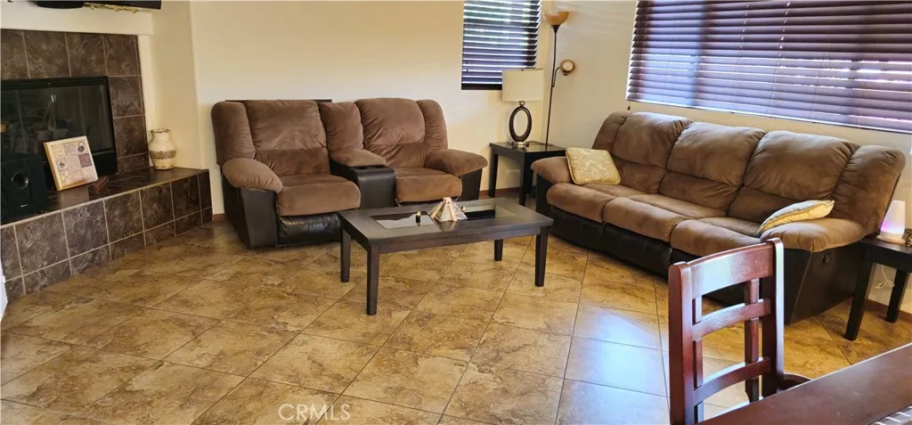 1940 Clemens Place, San Jacinto, California 92583