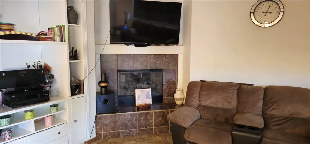 1940 Clemens Place, San Jacinto, California 92583