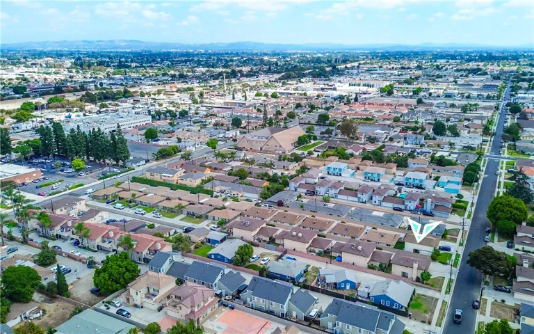 9513 Cedar St, Bellflower, California 90706