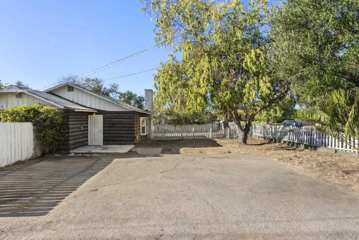 615 10th St, Ramona, California 92065