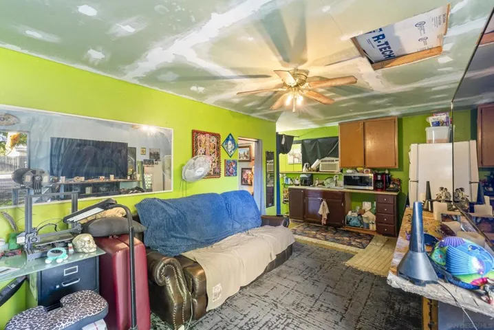 615 10th St, Ramona, California 92065