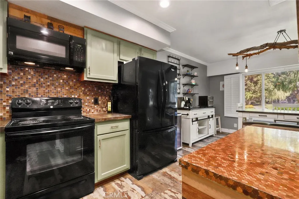 1521 S Pomona Avenue A17, Fullerton, California 92832 home-pic-6