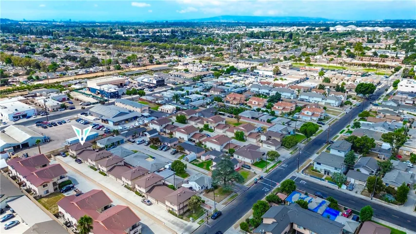 9112 Cedar St, Bellflower, California 90706