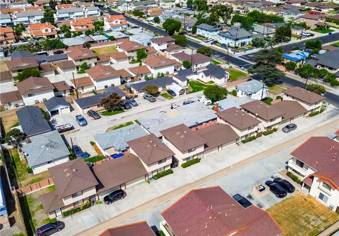 9112 Cedar St, Bellflower, California 90706