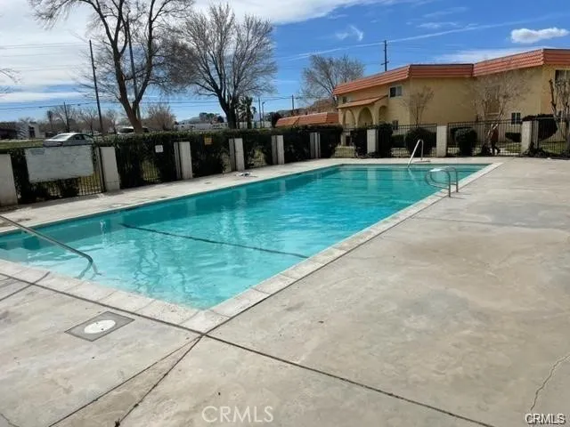 43627 Stanridge, Lancaster, California 93535 home-pic-2