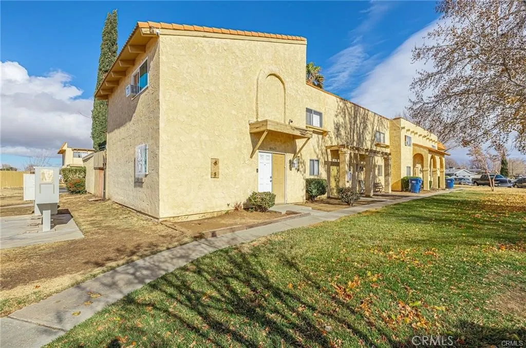 43627 Stanridge, Lancaster, California 93535 home-pic-3