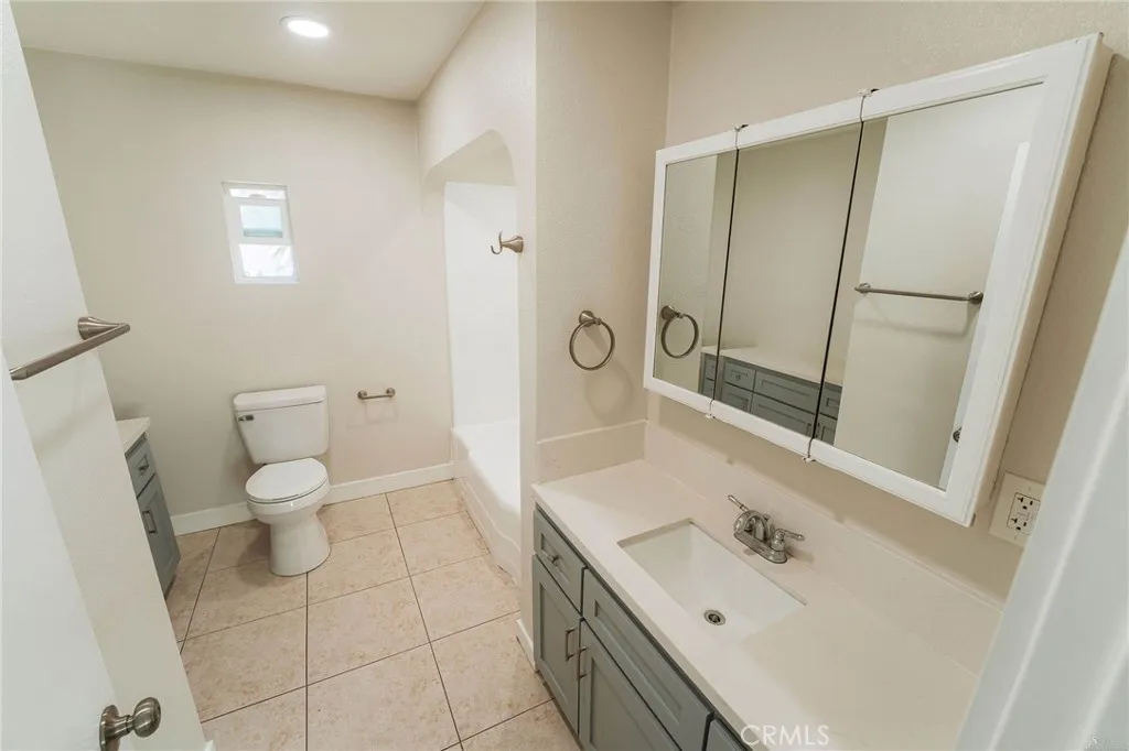 35372 Avenue E, Yucaipa, California 92399 home-pic-15