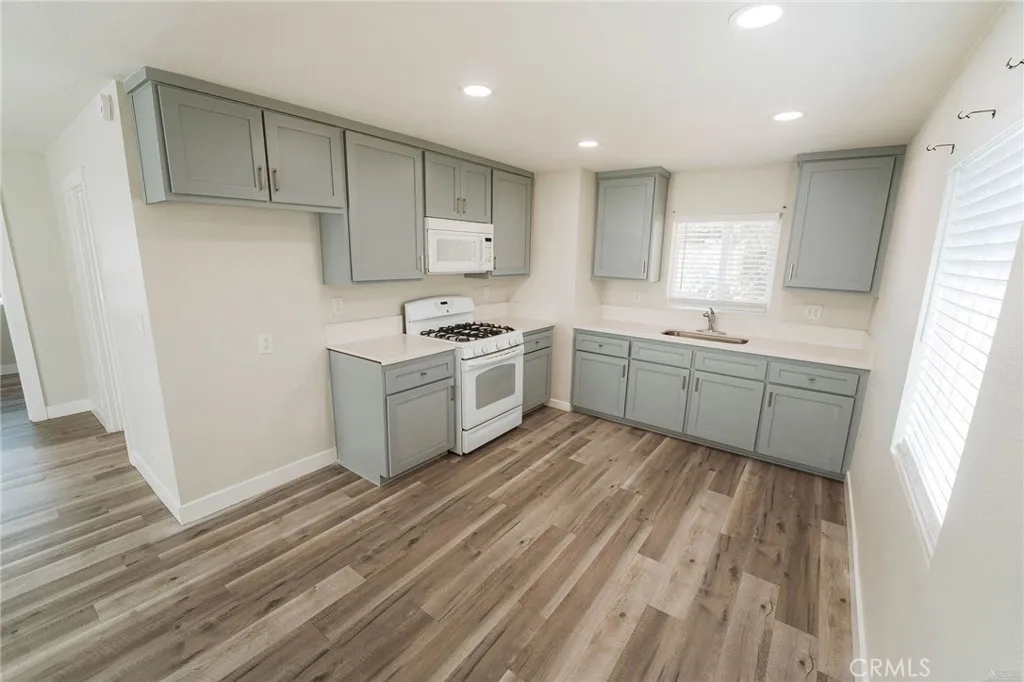 35372 Avenue E, Yucaipa, California 92399 home-pic-13