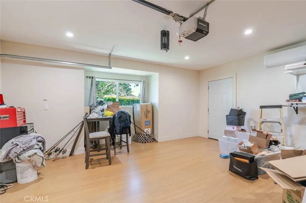 6659 Shirley Avenue, Reseda, California 91335 home-pic-28