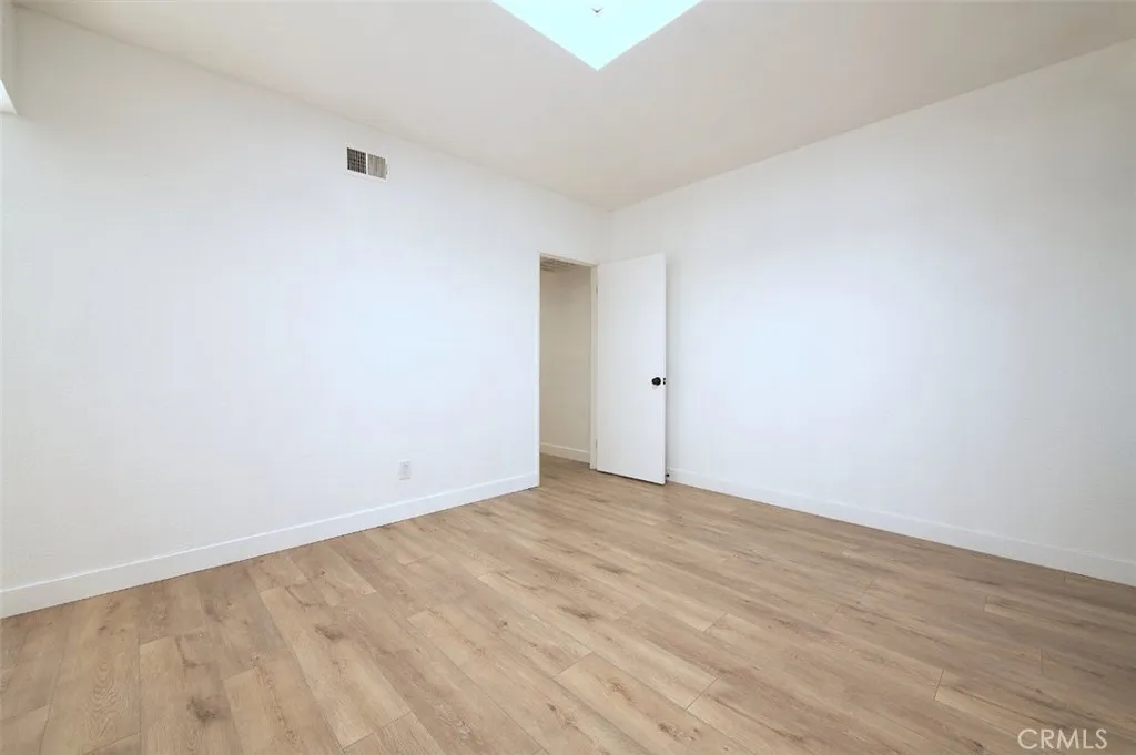 16465 Green Tree, Victorville, California 92395 home-pic-11