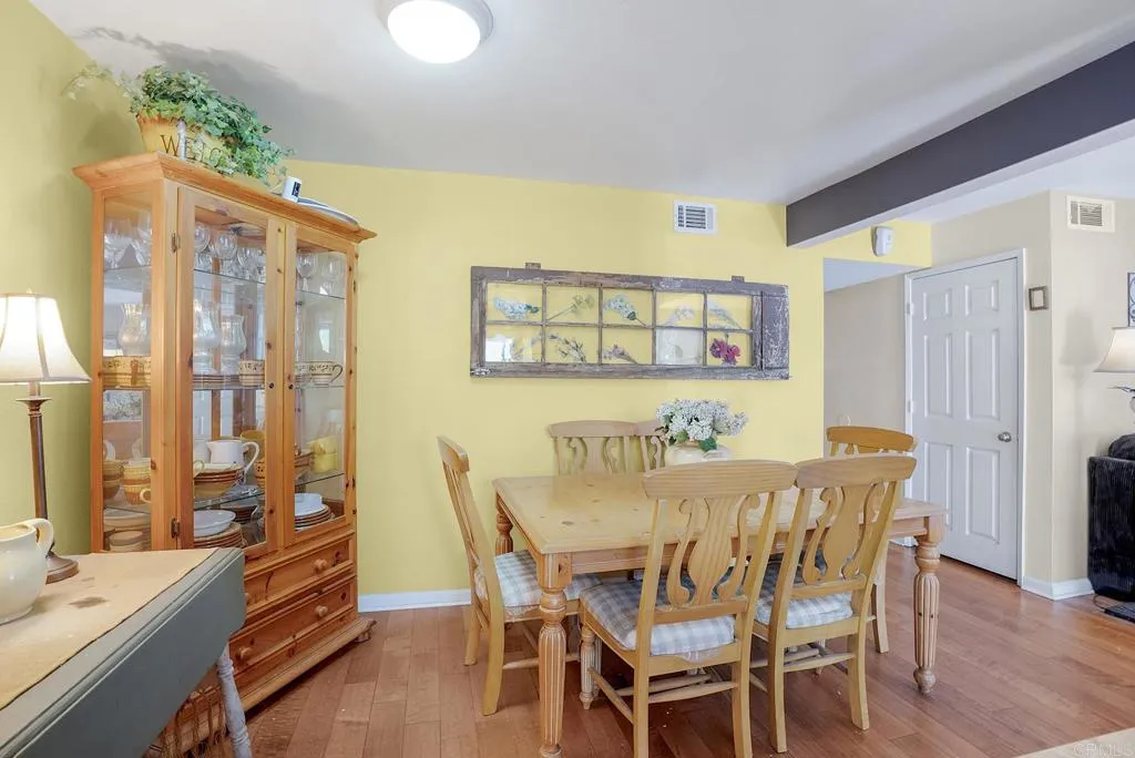 2536 White Oak Place 1, Escondido, California 92027 home-pic-11