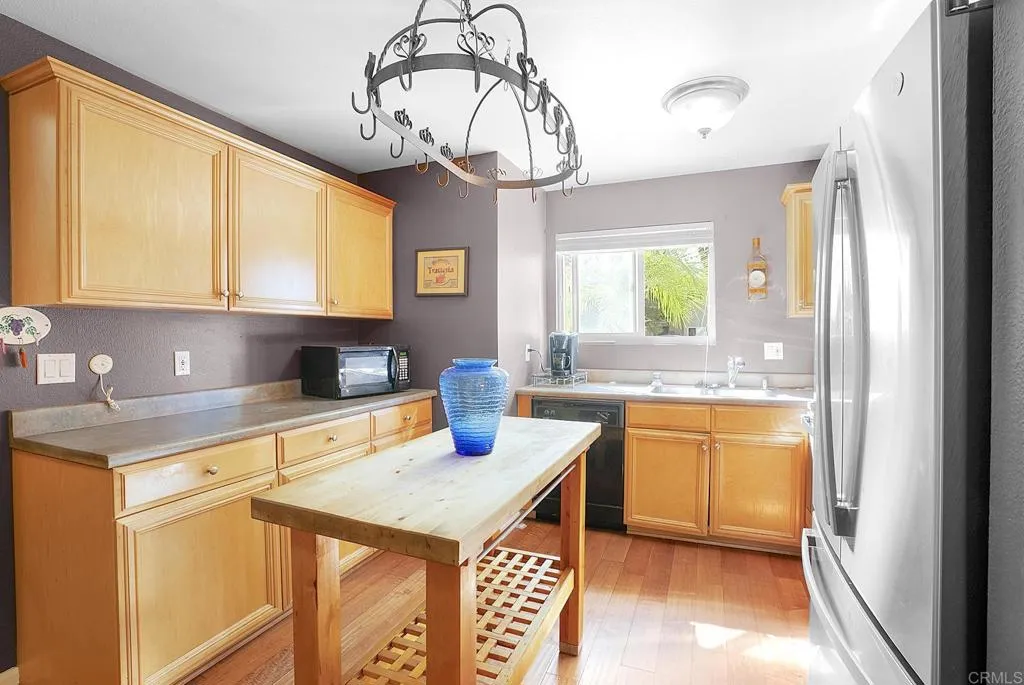 2536 White Oak Place 1, Escondido, California 92027 home-pic-7