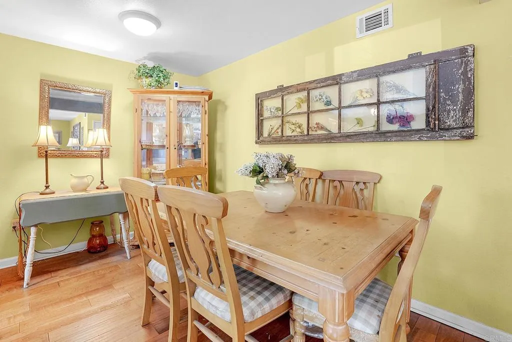 2536 White Oak Place 1, Escondido, California 92027 home-pic-8