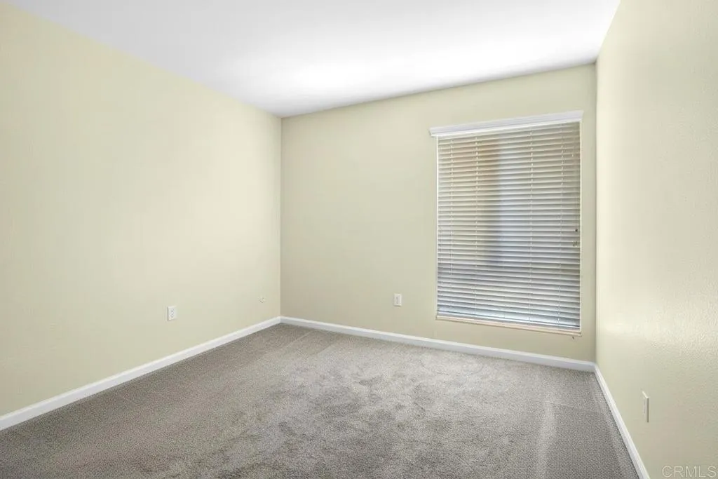 2536 White Oak Place 1, Escondido, California 92027 home-pic-16