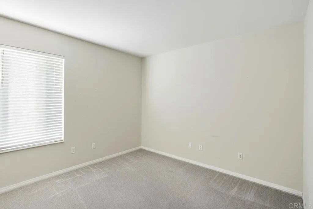 2536 White Oak Place 1, Escondido, California 92027 home-pic-18