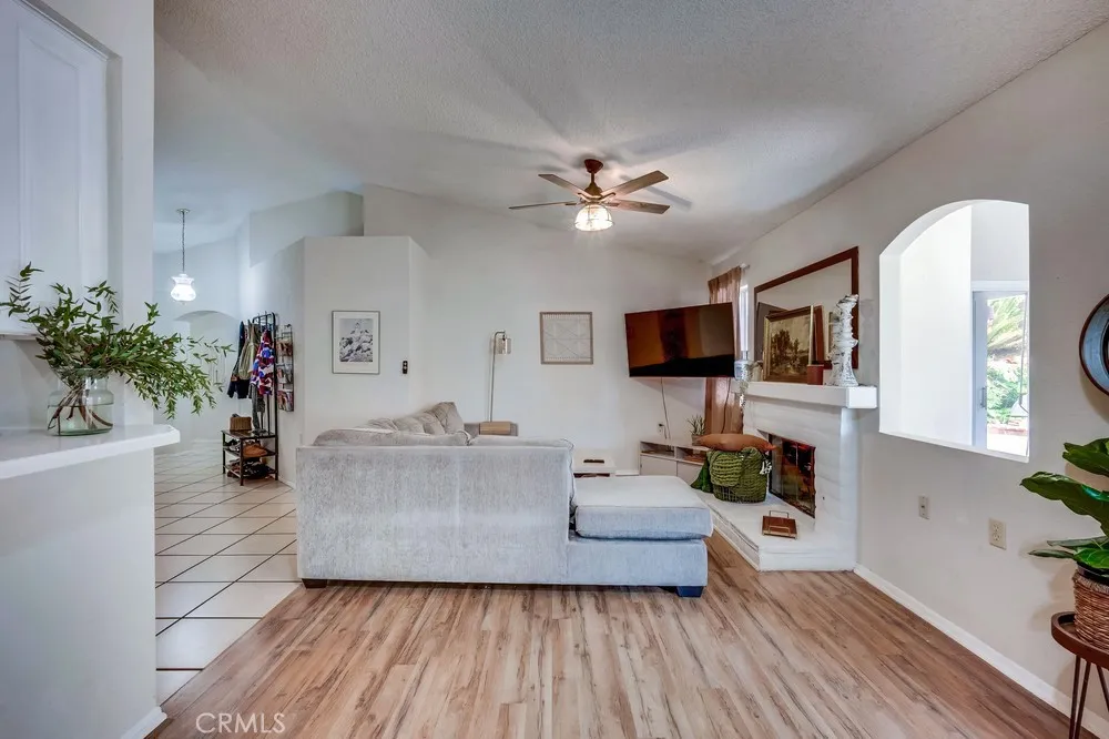 930 Countryside Street, Hemet, California 92545 home-pic-5