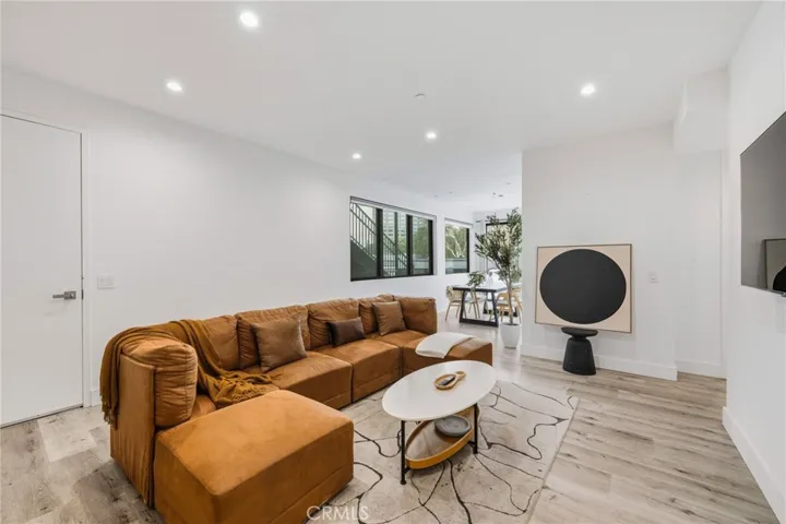 3910 Kentucky, Los Angeles, California 90068