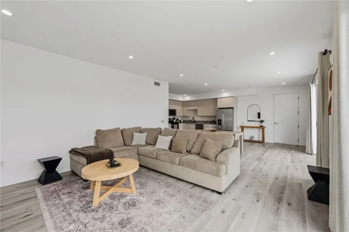 3910 Kentucky, Los Angeles, California 90068