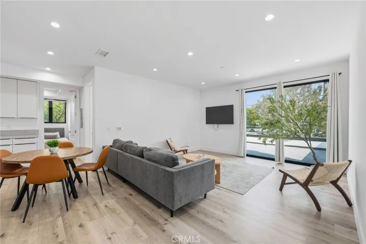 3910 Kentucky, Los Angeles, California 90068